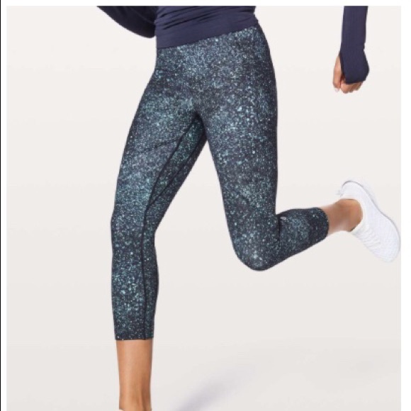 lululemon athletica Pants - Lululemon Lead the Pack Crop 23”